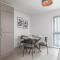 Flat 6 Islay Court - Stylish 2 Bed Apartment Parking Great Location - Bletchley