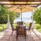 Bel Cove -Seaside Serenity with Private Beach, Pool & Air-Conditioning - Bluefields