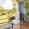 Bel Cove -Seaside Serenity with Private Beach, Pool & Air-Conditioning - Bluefields