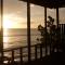 Bel Cove -Seaside Serenity with Private Beach, Pool & Air-Conditioning - Bluefields