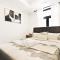 Cozy 2BR Suite with Parking & Close to Niagara Falls and Sleeps 6 Guests - Niagara-vízesés