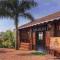 Crimson Bricks and Woods, Resort style Cottages, Karjat - 卡尔贾特