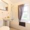 NEW! 2BR House with Free Parking, WiFi, Smart TV - Leamington Spa