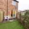 NEW! 2BR House with Free Parking, WiFi, Smart TV - Leamington Spa