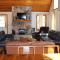 Tree-Top Chalet - Logan