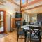 The Nuthouse on Squirrel Creek Ski and Hike! - Newland
