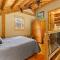 The Nuthouse on Squirrel Creek Ski and Hike! - Newland