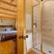 The Nuthouse on Squirrel Creek Ski and Hike! - Newland
