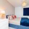 Modern 2BR Retreat in Southampton - Balcony, Free parking & Wifi - 南安普敦