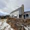 5H Charming Hilltop Farmhouse with Stunning Views & Modern Comforts Near Mountain View Grand Resort - Whitefield