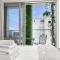 2BR Apt with Balcony & Parking in Prime Spot - Auckland