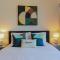 Higuest - Lake-view Studio in JLT - Dubaj