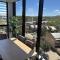 2BR-2BR-2Cars -CBD-Pool-sleeps 6
