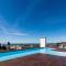 GuestReady - Alges Apt with Stunning Rooftop Pool - Algés GuestReady - Alges Apt with Stunning Rooftop Pool - Algés