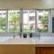 TIM304 - Studio moderno no Alto-Leblon