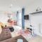 Prime location, Panoramic city views, Surround Balcony Near Train Stn - Central Luton