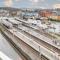 Prime location, Panoramic city views, Surround Balcony Near Train Stn - Central Luton
