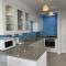 Lovely seafront 2 bedroom Apartment 4