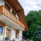 Wrapped In Nature, Nesteled In Comfort , - Mokronog