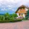 Wrapped In Nature, Nesteled In Comfort , - Mokronog