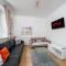 Cozy 2-Bed Group & Family Apartment Near Excel & 02 Arena with Parking & Balcony - 伦敦