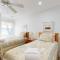 Salt Pond - 1 Heron Ct
