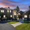 Bend Luxury Escape!