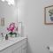 Pet-Friendly 2BR l Private Baths l Stylish Stay - دالاس