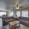 2 Mi to Lake Havasu Private Oasis with Pool and Views