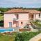 Charmantes Ferienhaus In Marceljani Mit Privatem Pool