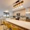 Outdoor Wet Bar Spacious Eagle River Retreat! - إيغل ريفير