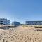 Beachfront Old Orchard Beach Condo with Balcony - Old Orchard Beach