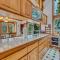 Handcrafted Tahoe Retreat Walk to Beach & Ski - تاهو سيتي