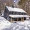 Beautiful chalet on 5 acres - 2 min to Village! Hot-Tub, Sauna, Fire Pit!