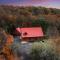 Beautiful Log Cabin! Hot-Tub, Bonfire & Private Yet 4 Mins to Downtown!