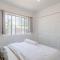 Cozy Home with Pool and Jacuzzi Minutes from Universal Studios - Лос-Анджелес