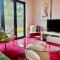 Designers dream, Tokyo pop art apartment with courtyard, fire & views - 瓦纳卡