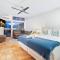 Harbour Haven Penthouse with Marina view, Balcony and BBQ