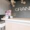 RedDoorz Premium at THE GRAND PENINSULA SUITES