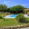 Nice Home In Sarrians With Wifi - 萨尔里昂