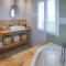 Nice Home In Sarrians With Wifi - 萨尔里昂