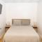 Stunning 4BR Cabin Retreat with Expansive Deck - 布卢明顿
