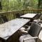 Stunning 4BR Cabin Retreat with Expansive Deck - 布卢明顿