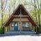 Stunning 4BR Cabin Retreat with Expansive Deck - 布卢明顿