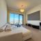 Modern 1BR in Dubai Hills with Big Screen Experience - 迪拜