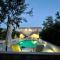 Villa Rimac In Kastel Stafilic Mit Garten, Grill