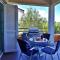 Wohnung In Dajla Mit Terrasse Und Grill