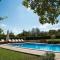 Luxusvilla Mit Garten Und Pool Sowie Herrlicher Aussicht