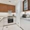 Stylish 1BR with Pool, Gym, BBQ Area & Playground - 迪拜