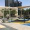 Stylish 1BR with Pool, Gym, BBQ Area & Playground - 迪拜
